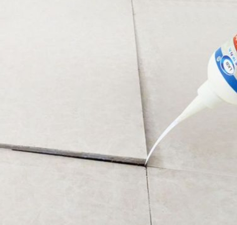泰兴瓷砖空鼓维修公司分享卫生间瓷砖脱落的原因可能有以下几点